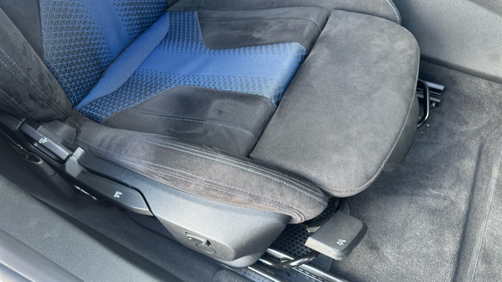 BMW 1 Series M135i xDrive 5dr Step Auto Petrol Hatchback - Image 30