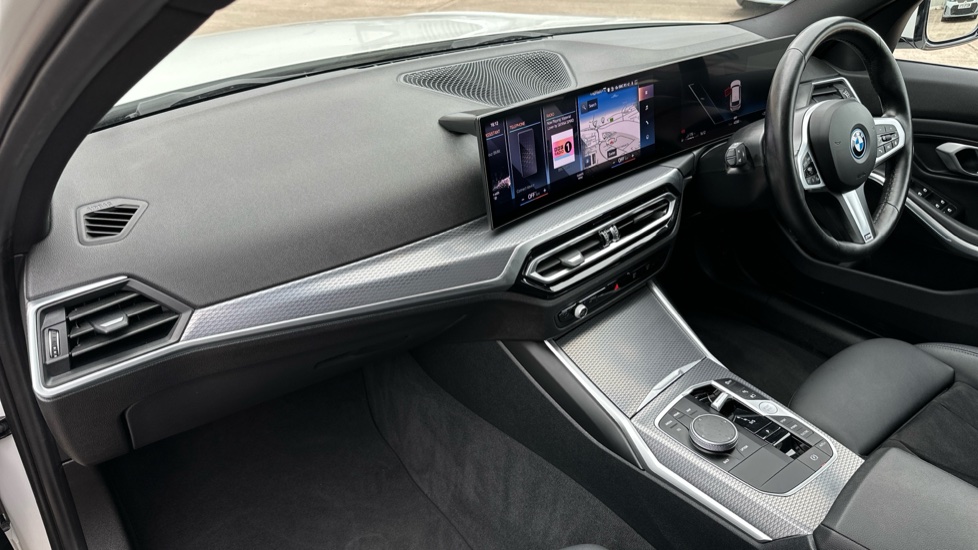 BMW 3 Series 330e xDrive M Sport 5dr Step Auto Estate - Image 7