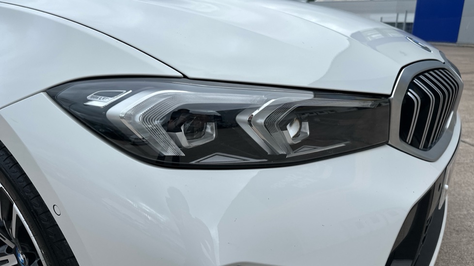 BMW 3 Series 330e xDrive M Sport 5dr Step Auto Estate - Image 23