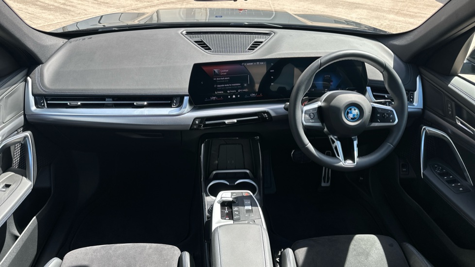 BMW iX1 150kW eDrive20 M Sport 65kWh 5dr Auto Electric Estate - Image 4
