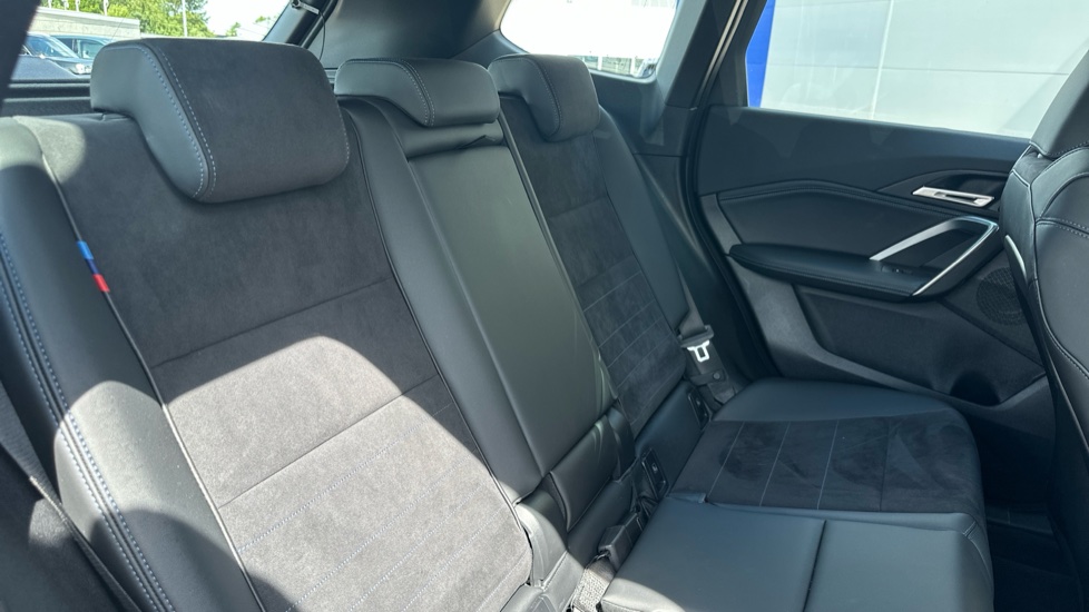 BMW iX1 150kW eDrive20 M Sport 65kWh 5dr Auto Electric Estate - Image 12