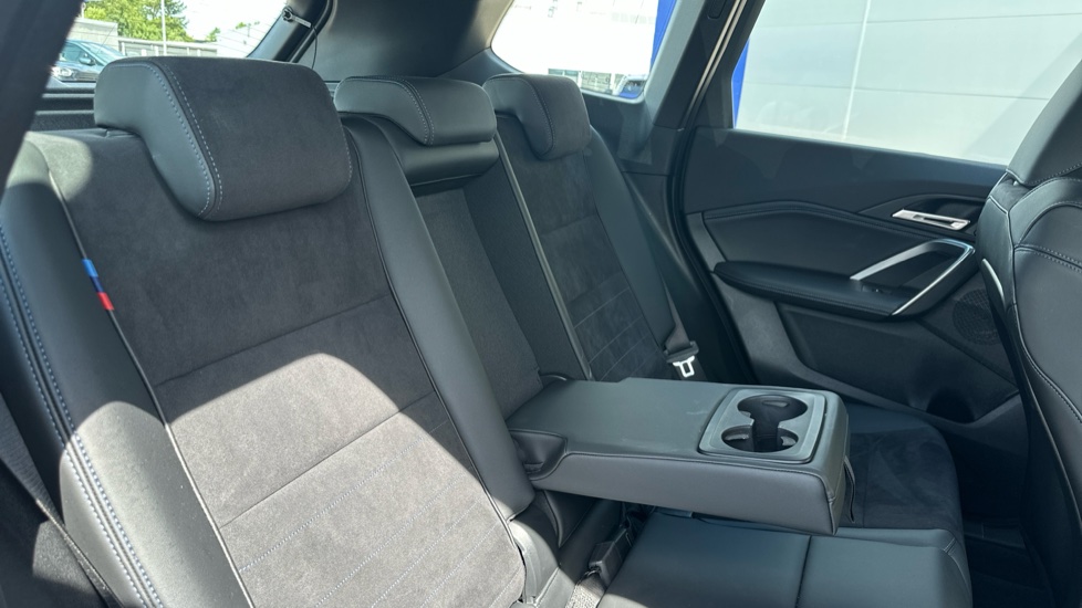 BMW iX1 150kW eDrive20 M Sport 65kWh 5dr Auto Electric Estate - Image 27