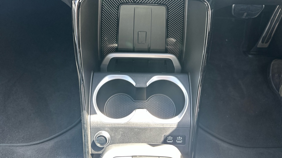 BMW iX1 150kW eDrive20 M Sport 65kWh 5dr Auto Electric Estate - Image 32
