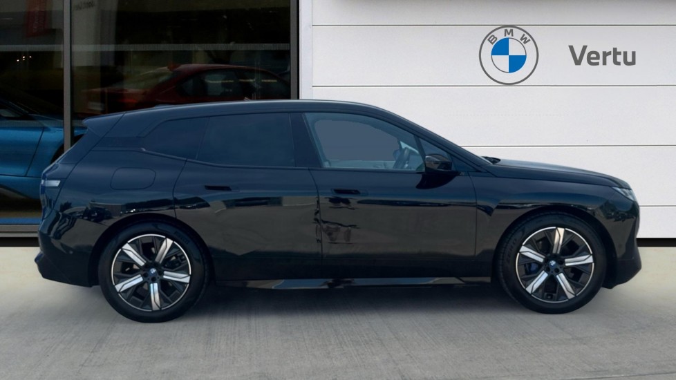 BMW iX 385kW xDrive50 M Sport 111.5kWh 5dr Auto Electric Estate - Image 3