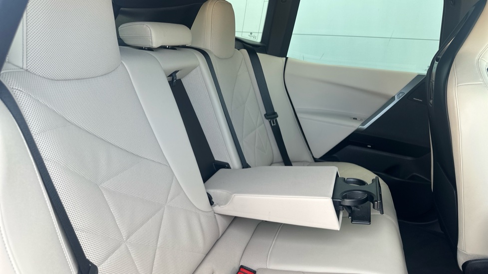 BMW iX 385kW xDrive50 M Sport 111.5kWh 5dr Auto Electric Estate - Image 27