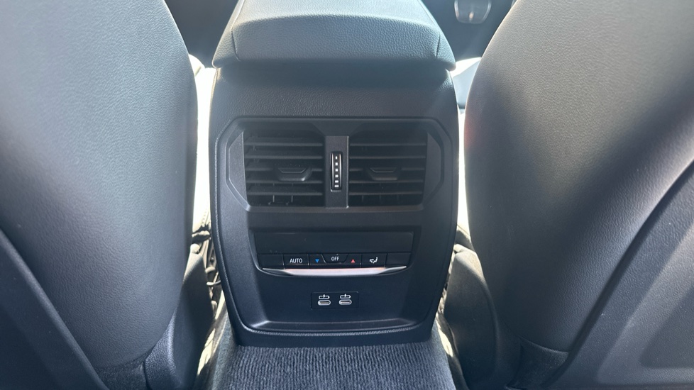 BMW i4 400kW M50 83.9kWh 5dr Auto Electric Hatchback - Image 29