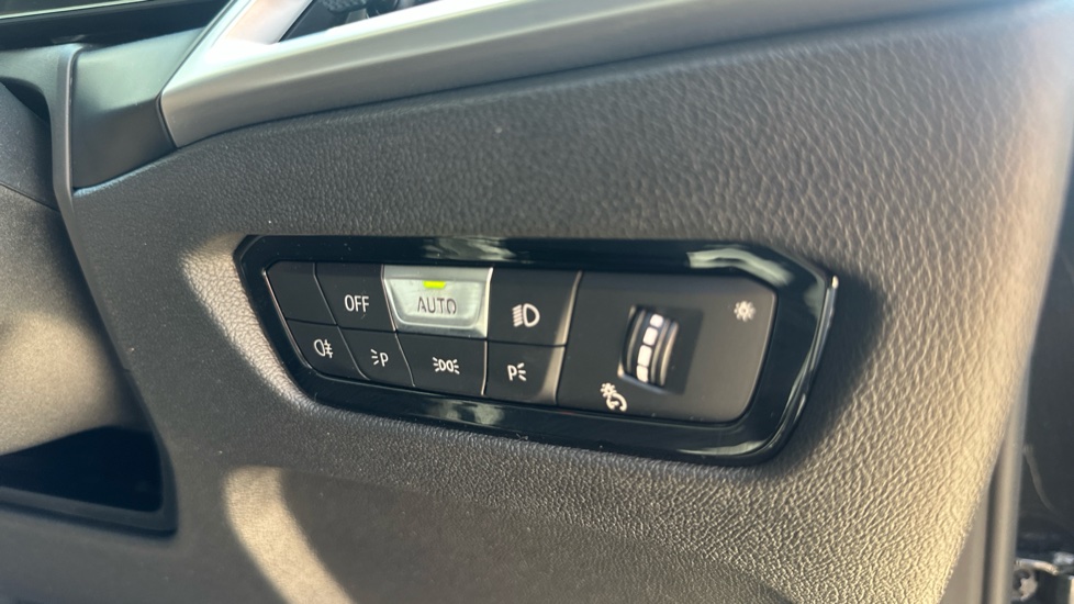 BMW i4 400kW M50 83.9kWh 5dr Auto Electric Hatchback - Image 30
