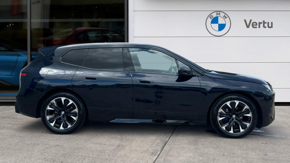 BMW iX 300kW xDrive45 M Sport 101kWh 5dr Auto [Tech] Electric Estate - Image 3