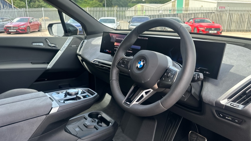 BMW iX 300kW xDrive45 M Sport 101kWh 5dr Auto [Tech] Electric Estate - Image 6