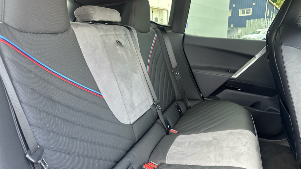 BMW iX 300kW xDrive45 M Sport 101kWh 5dr Auto [Tech] Electric Estate - Image 12