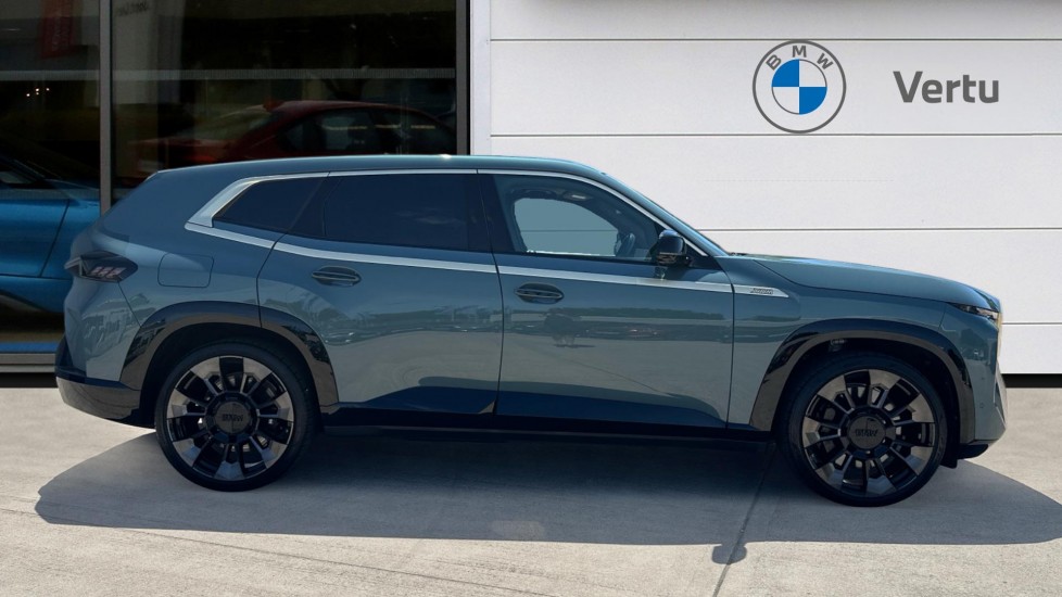 BMW XM 5dr Auto Estate - Image 3