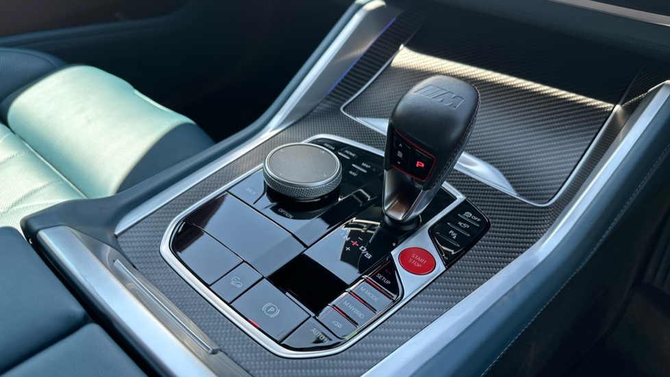 BMW XM 5dr Auto Estate - Image 10