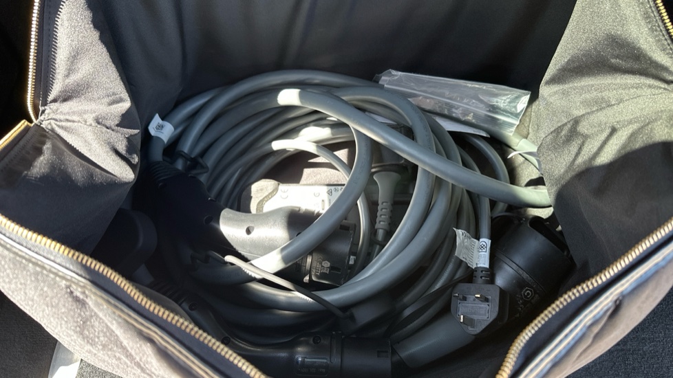 BMW XM 5dr Auto Estate - Image 32