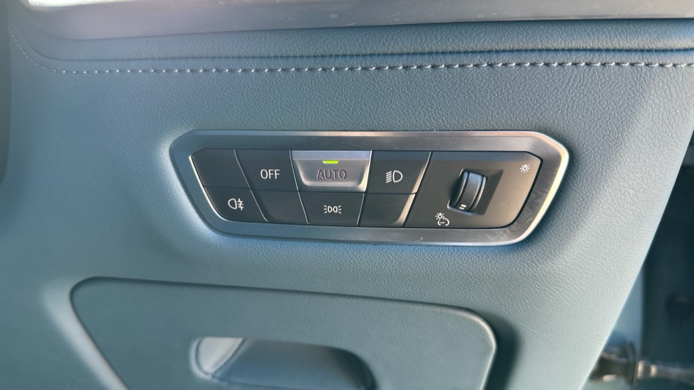 BMW XM 5dr Auto Estate - Image 43
