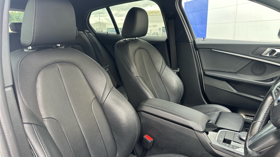 BMW 1 Series 118i M Sport 5dr Step Auto Petrol Hatchback - Image 11