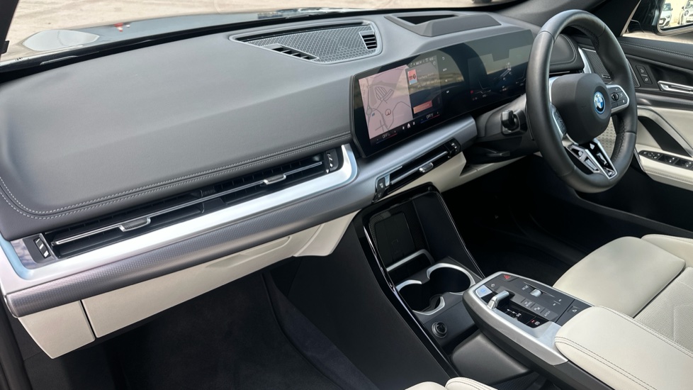 BMW iX1 150kW eDrive20 M Sport 65kWh 5dr Auto Electric Estate - Image 7