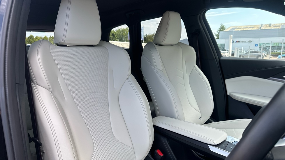 BMW iX1 150kW eDrive20 M Sport 65kWh 5dr Auto Electric Estate - Image 11