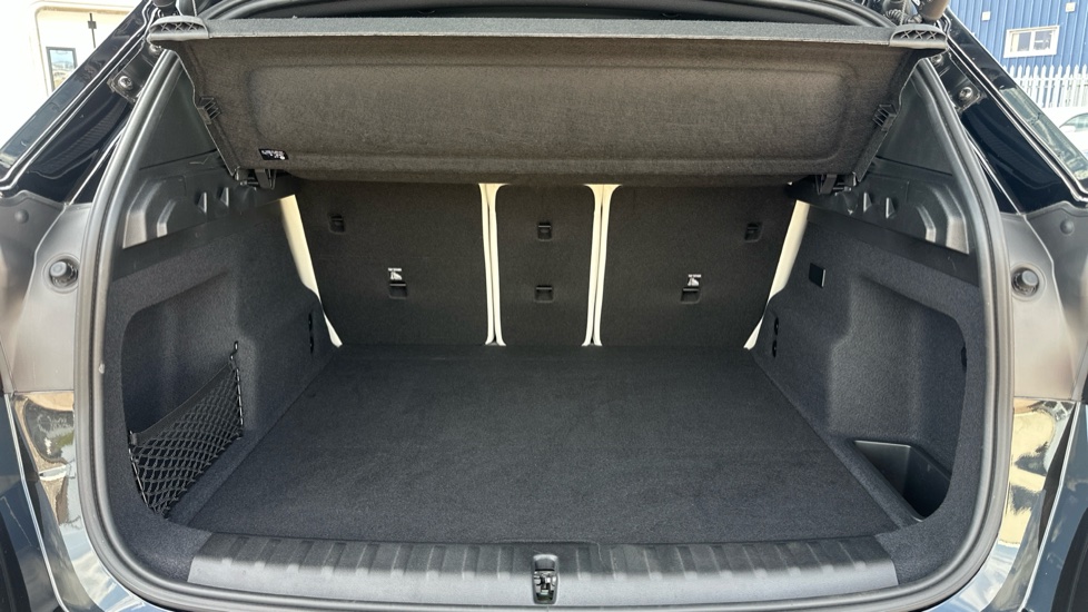 BMW iX1 150kW eDrive20 M Sport 65kWh 5dr Auto Electric Estate - Image 13