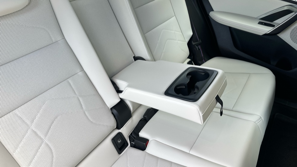 BMW iX1 150kW eDrive20 M Sport 65kWh 5dr Auto Electric Estate - Image 33