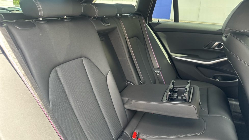 BMW 3 Series 330e 22.3 kWh M Sport 5dr Step Auto Estate - Image 29