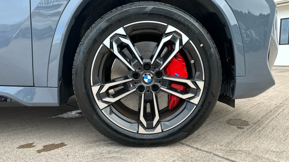 BMW iX1 150kW eDrive20 M Sport 65kWh 5dr Auto Electric Estate - Image 14