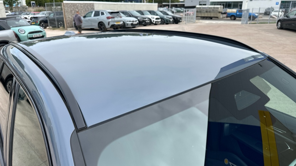 BMW iX1 150kW eDrive20 M Sport 65kWh 5dr Auto Electric Estate - Image 21