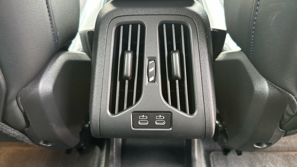 BMW iX1 150kW eDrive20 M Sport 65kWh 5dr Auto Electric Estate - Image 30