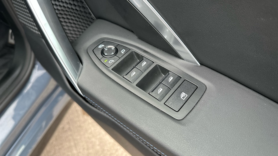 BMW iX1 150kW eDrive20 M Sport 65kWh 5dr Auto Electric Estate - Image 31