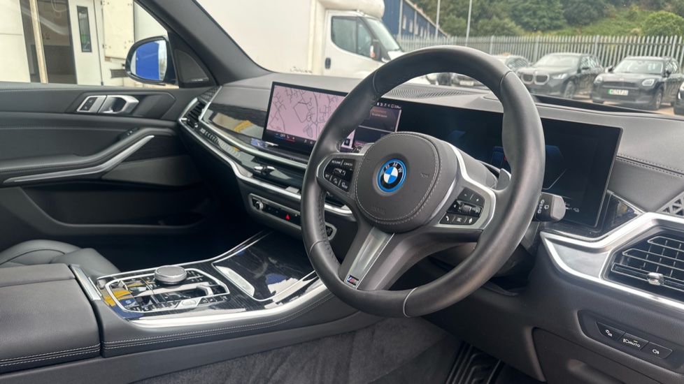 BMW X5 xDrive50e M Sport 5dr Auto Estate - Image 6