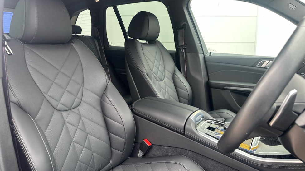 BMW X5 xDrive50e M Sport 5dr Auto Estate - Image 11