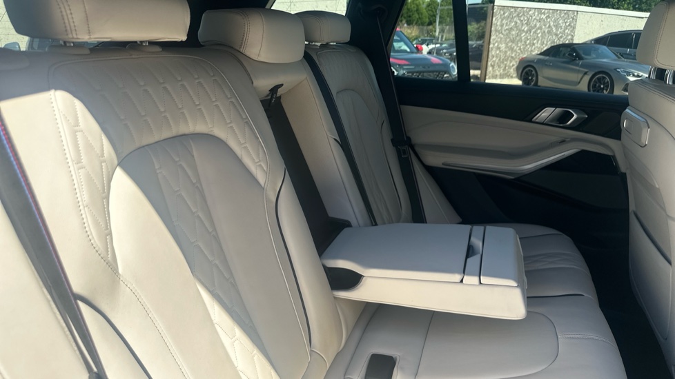 BMW X5 xDrive50e M Sport 5dr Auto Estate - Image 28