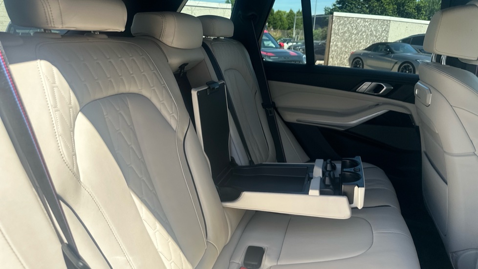 BMW X5 xDrive50e M Sport 5dr Auto Estate - Image 29