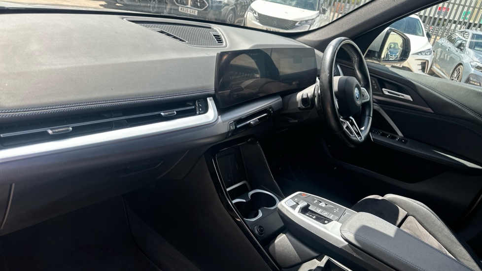 BMW iX1 230kW xDrive30 M Sport 65kWh 5dr Auto Electric Estate - Image 7