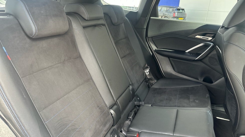 BMW iX1 230kW xDrive30 M Sport 65kWh 5dr Auto Electric Estate - Image 12