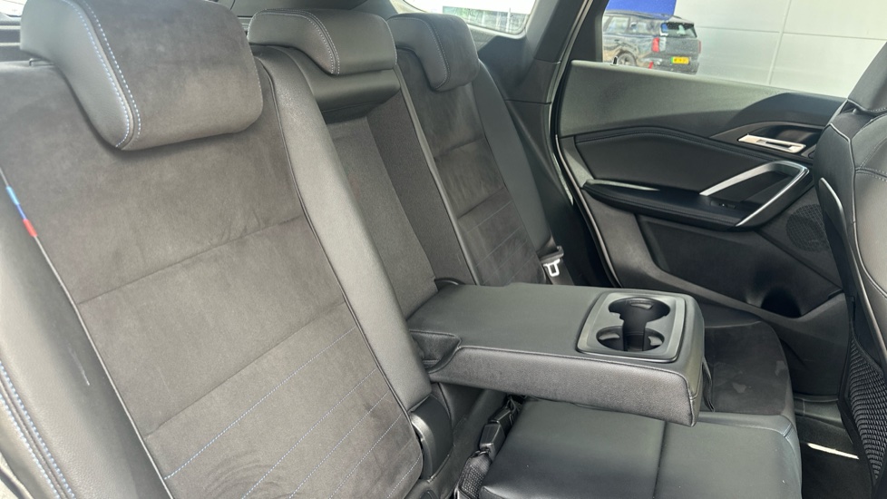 BMW iX1 230kW xDrive30 M Sport 65kWh 5dr Auto Electric Estate - Image 27