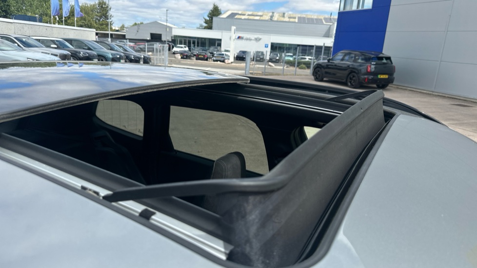 BMW iX1 230kW xDrive30 M Sport 65kWh 5dr Auto Electric Estate - Image 35