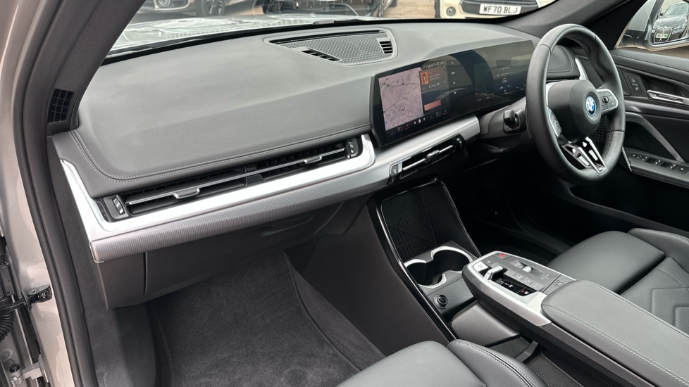 BMW iX1 230kW xDrive30 M Sport 65kWh 5dr Auto Electric Estate - Image 7