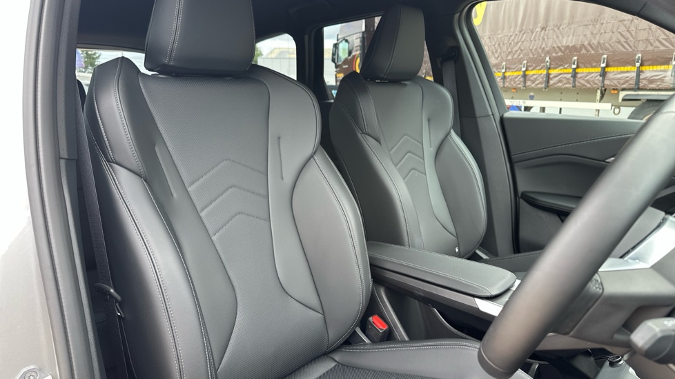 BMW iX1 230kW xDrive30 M Sport 65kWh 5dr Auto Electric Estate - Image 11
