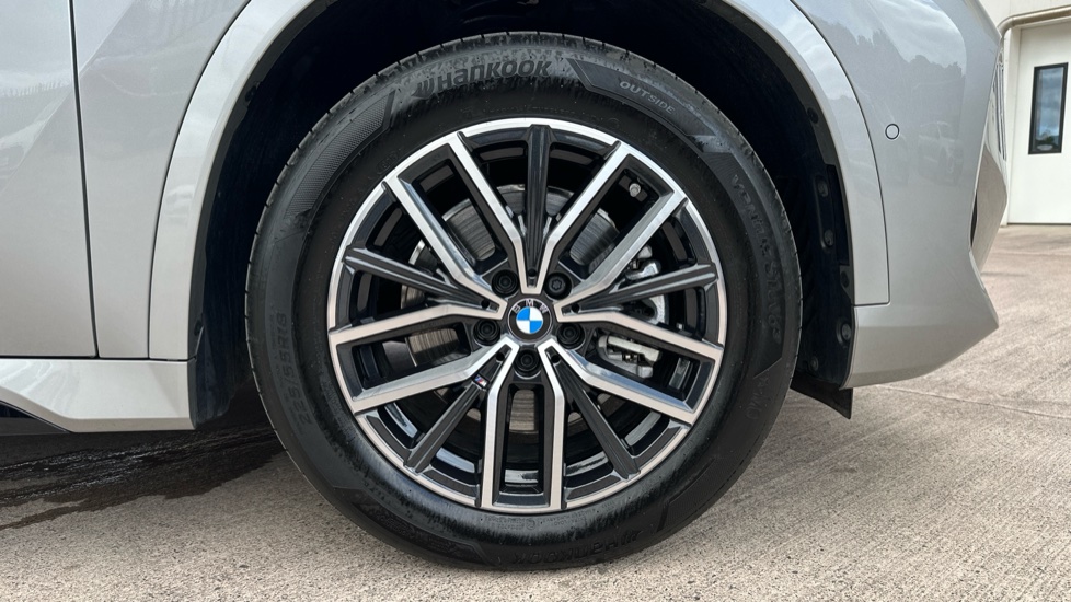 BMW iX1 230kW xDrive30 M Sport 65kWh 5dr Auto Electric Estate - Image 14