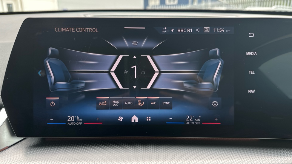BMW iX1 230kW xDrive30 M Sport 65kWh 5dr Auto Electric Estate - Image 52