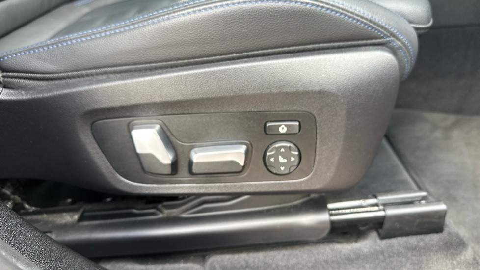 BMW iX3 210kW M Sport Pro 80kWh 5dr Auto Electric Estate - Image 38