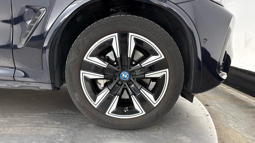BMW iX3 210kW M Sport 80kWh 5dr Auto Electric Estate - Image 4