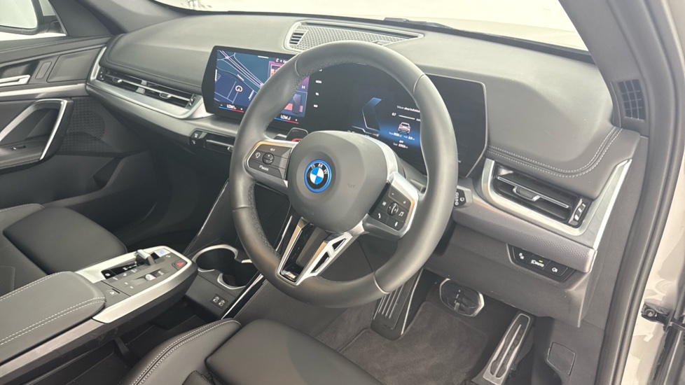 BMW iX1 230kW xDr30 MSport 65kWh 5dr Auto [Tech+/Pro/22kW] Electric Estate - Image 6