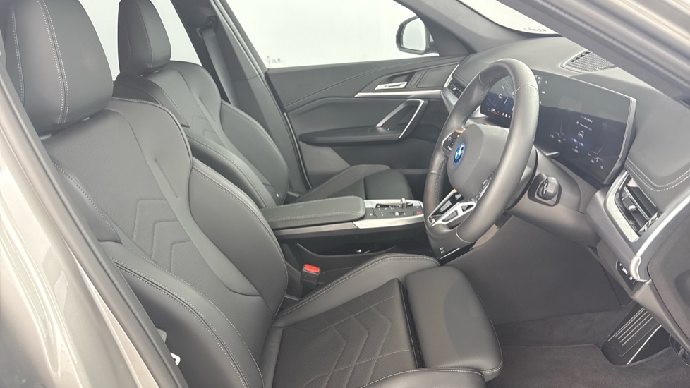 BMW iX1 230kW xDr30 MSport 65kWh 5dr Auto [Tech+/Pro/22kW] Electric Estate - Image 11