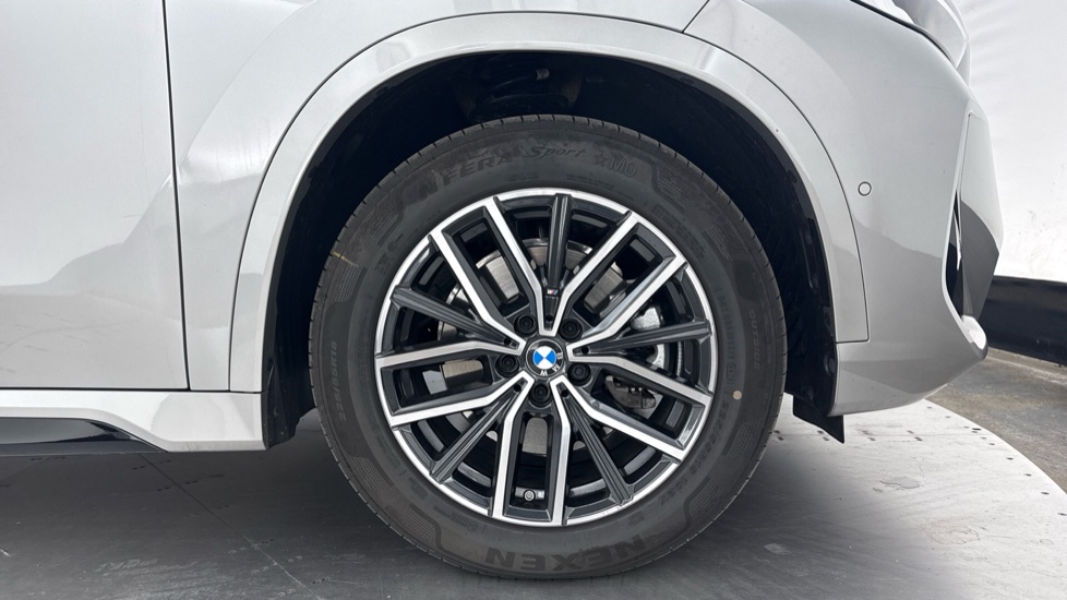 BMW iX1 230kW xDr30 MSport 65kWh 5dr Auto [Tech+/Pro/22kW] Electric Estate - Image 14
