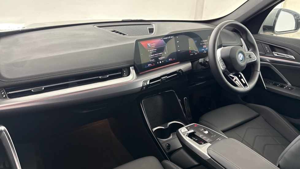 BMW iX1 230kW xDrive30 M Sport 65kWh 5dr Auto Electric Estate - Image 7