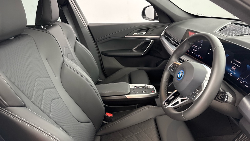 BMW iX1 230kW xDrive30 M Sport 65kWh 5dr Auto Electric Estate - Image 11