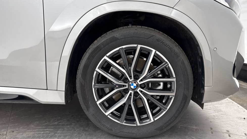 BMW iX1 230kW xDrive30 M Sport 65kWh 5dr Auto Electric Estate - Image 14