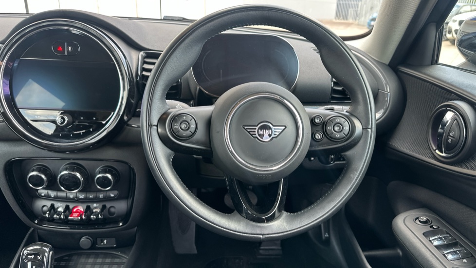 MINI Clubman 1.5 Cooper Classic 6dr Auto Petrol Estate - Image 5