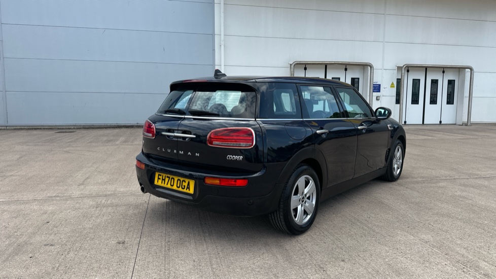MINI Clubman 1.5 Cooper Classic 6dr Auto Petrol Estate - Image 24